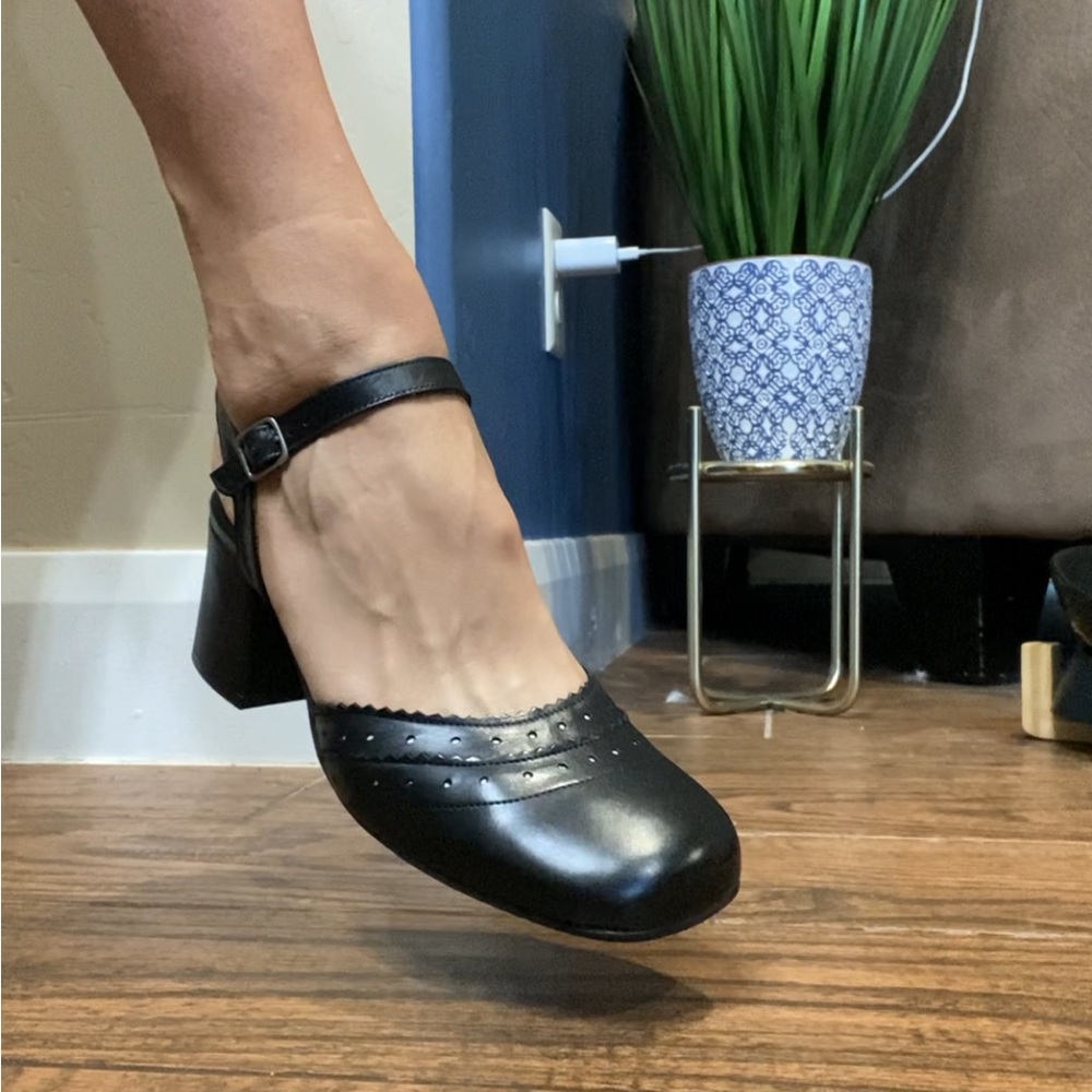 Miz Mooz Black Leather Mary Jane Slingback Heels. Unworn. Beautiful shoes - Picture 13 of 16